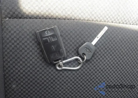 2017 Chevrolet Silverado 1500 1Lt z USA, uszkodzony, nr VIN 3GCUKREC4HG519174